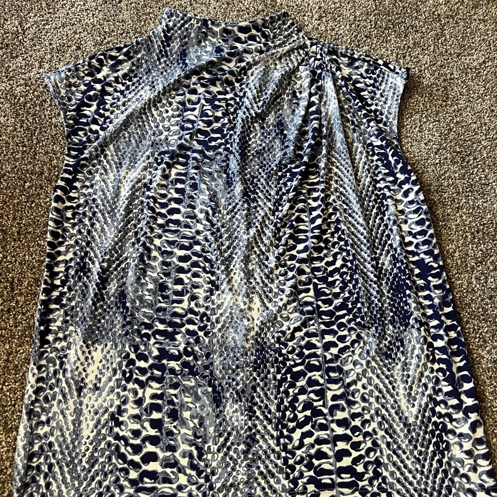 Tahari Navy and White Patterned Blouse